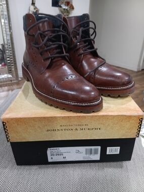 Johnston & Murphy Brown Leather Wingtip Lace-Up Boots